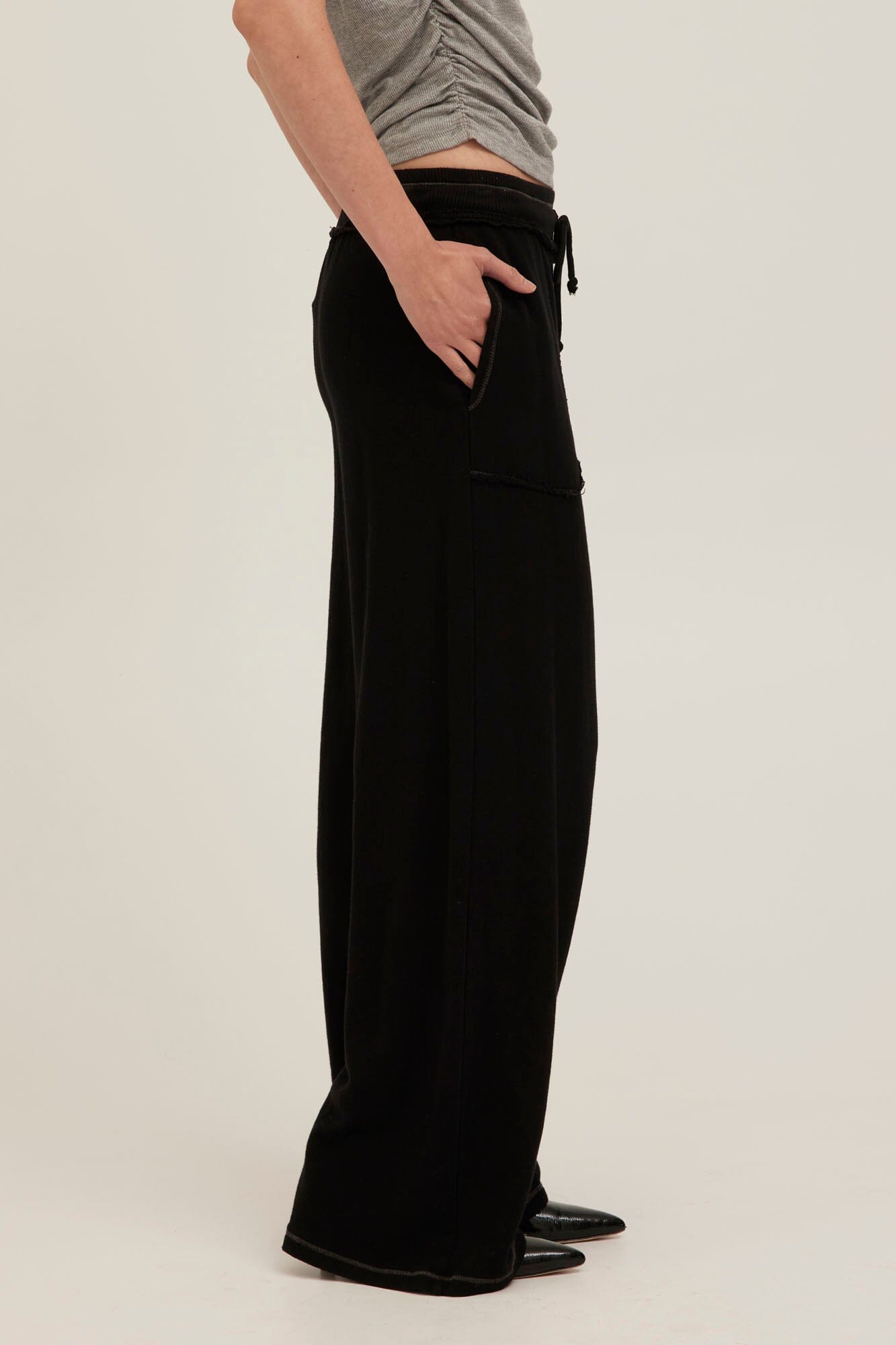 Greene Heathered Contrast Stitch Pant – PROJECT SOCIAL T