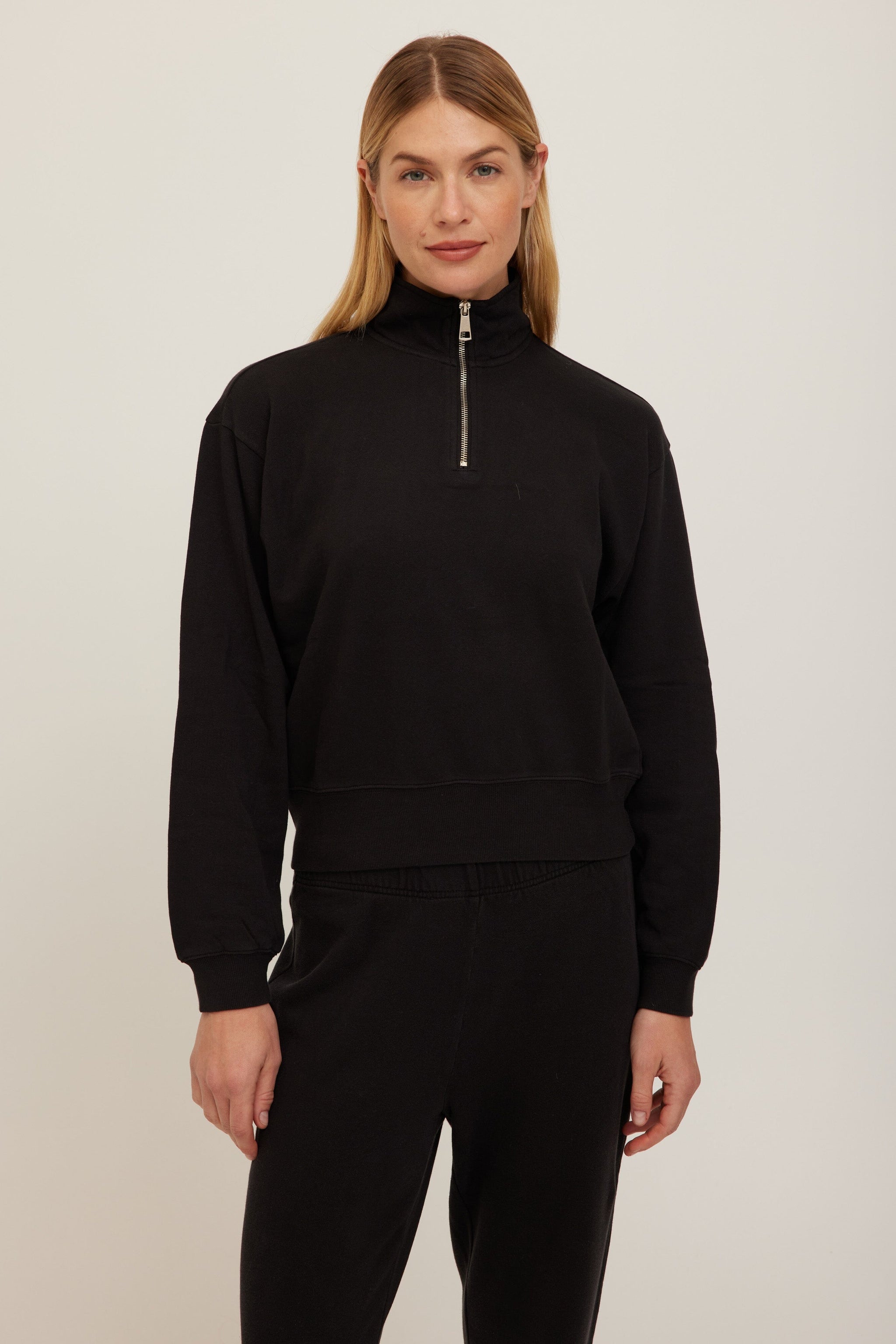 Studio Quarter Zip Pullover - Black – PROJECT SOCIAL T