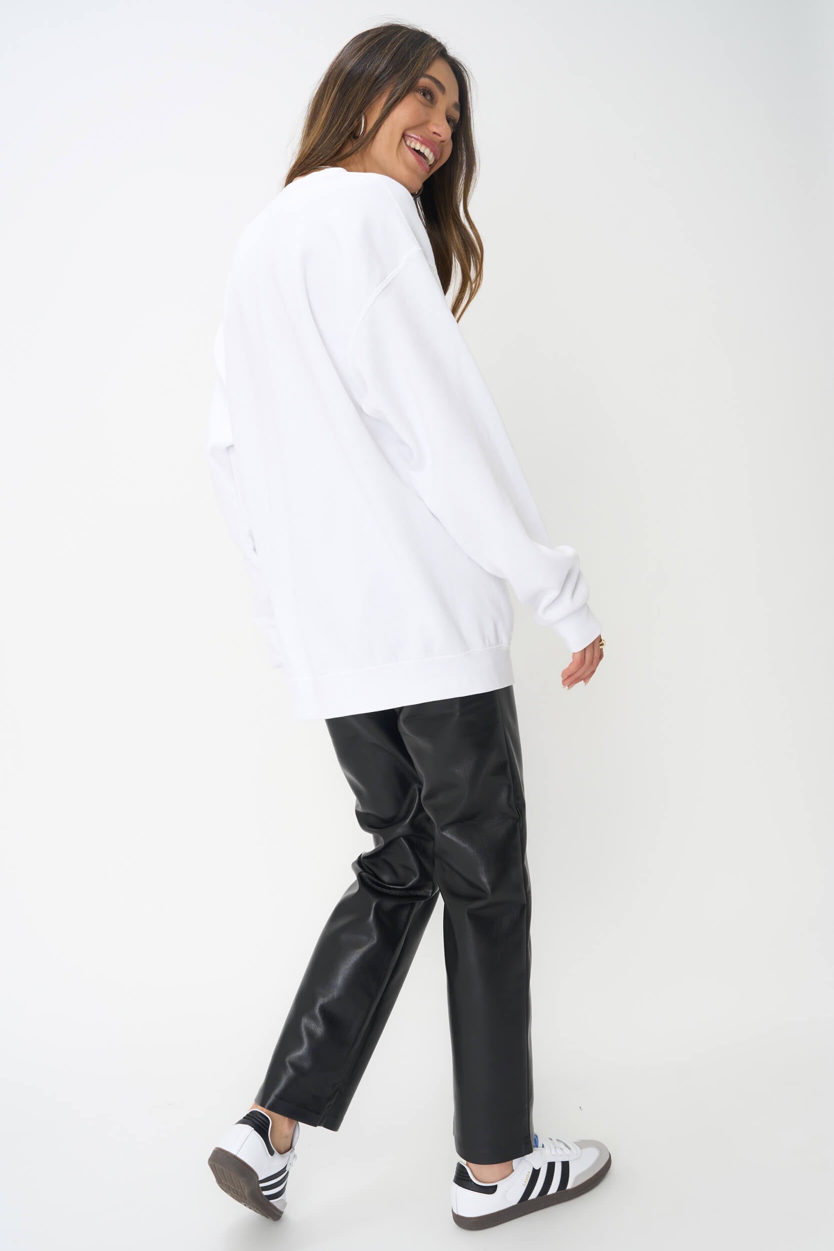 Oversized hotsell sweatshirt white