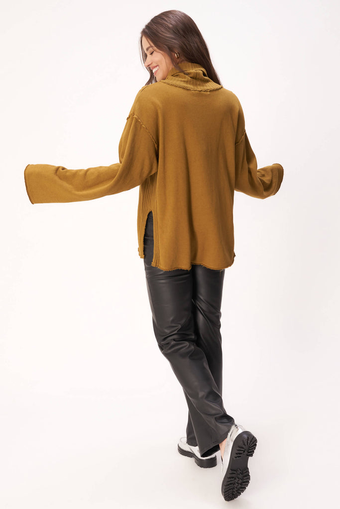 Sweatshirts & Hoodies - Project Social T