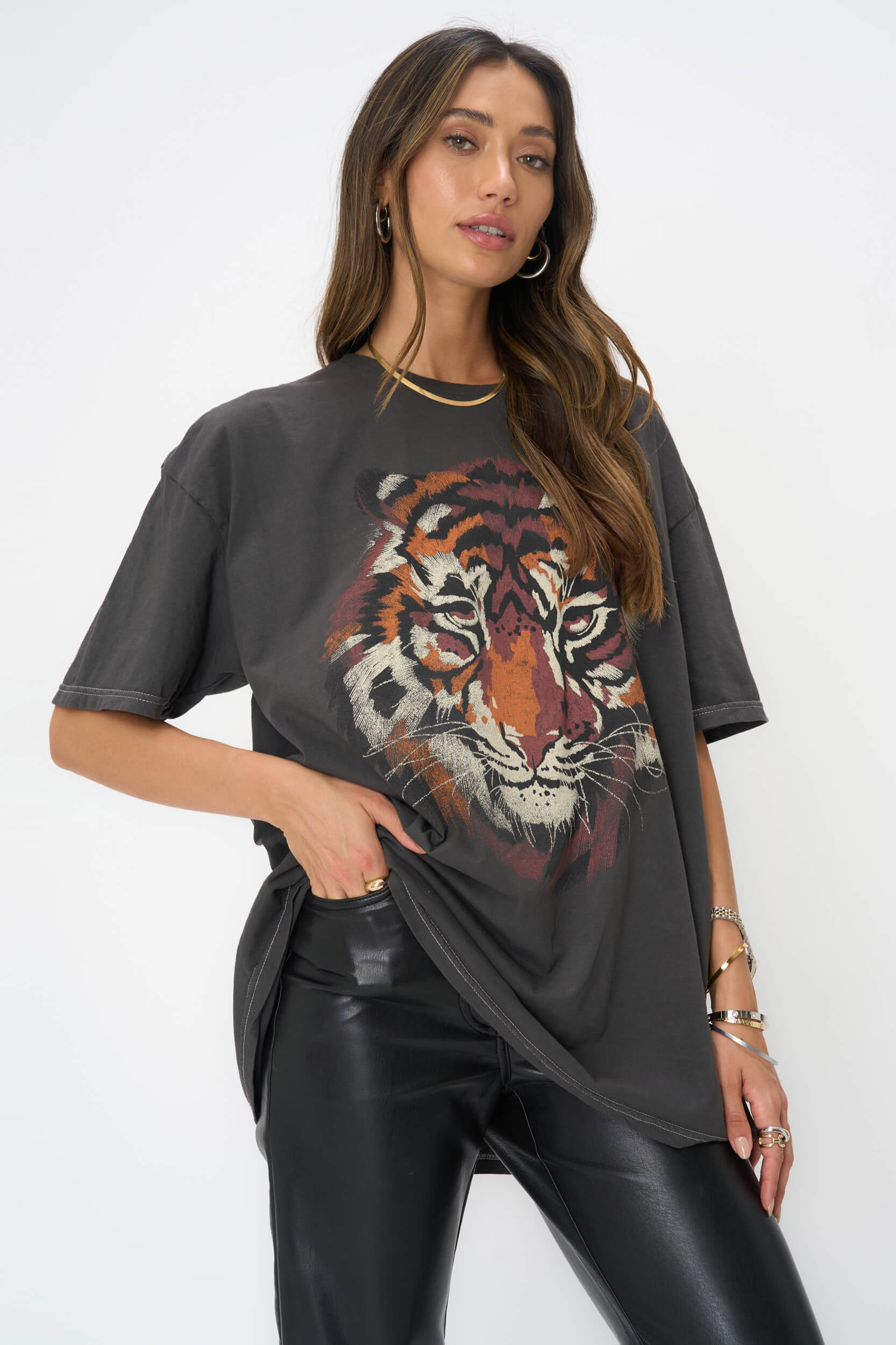Black tiger sales t shirt