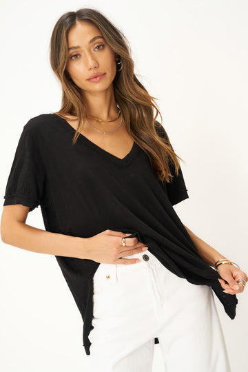Knock Out V Neck Tee in Black