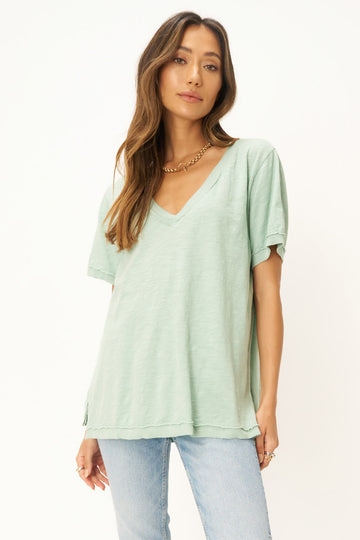 Knock Out V Neck Tee in Endless Sky