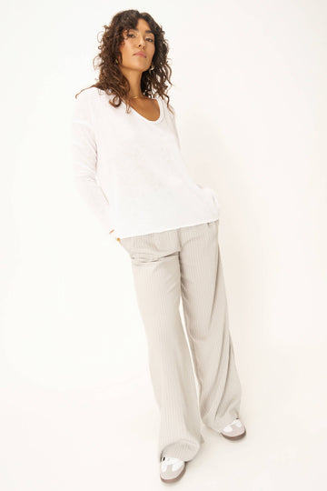Mae Textured Relaxed V-Neck Long Sleeve in White