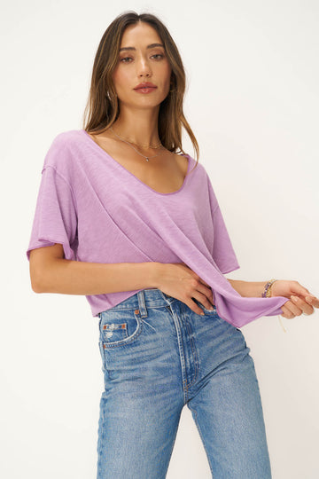 Robby Scoop Neck Tee in Blooming Lilac