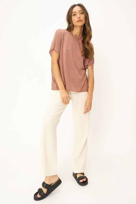 Rose Textured Tee in Root Beer