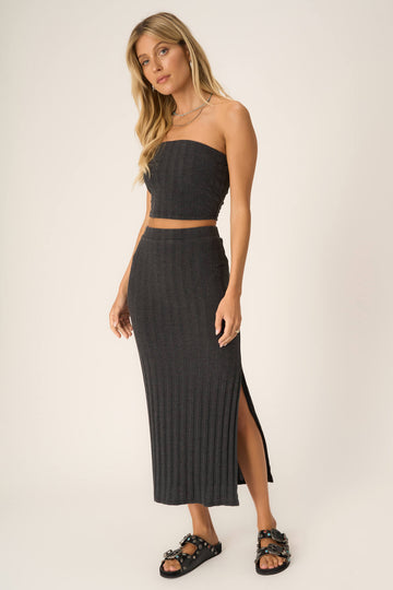 Tetsu Textured Rib Skirt in Black